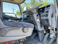 三菱ふそうファイターアルミウイング中型（4t）[写真32]