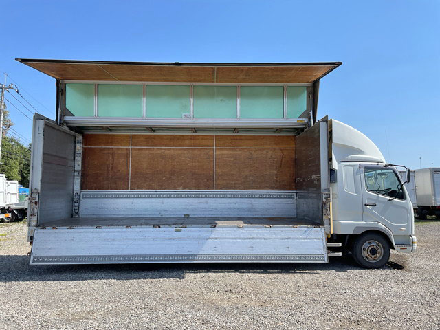 三菱ふそうファイターアルミウイング中型（4t）[写真08]