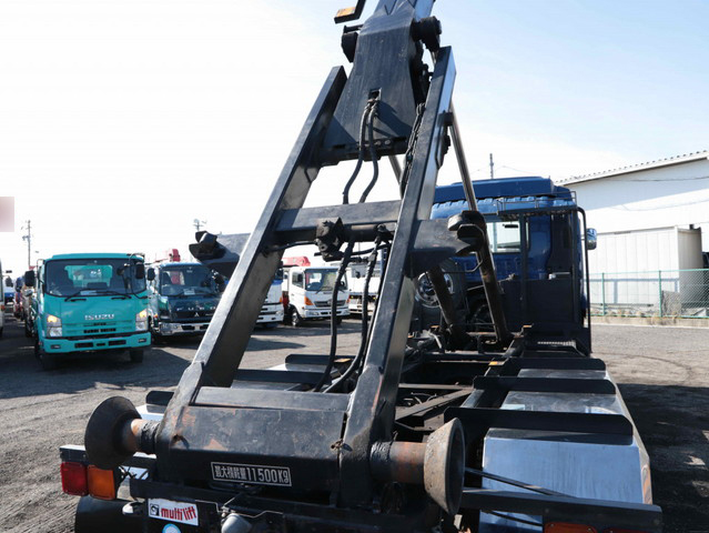 いすゞフォワードコンテナ専用車増トン（6t・8t）[写真15]