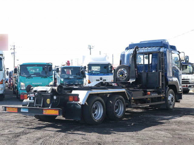 いすゞフォワードコンテナ専用車増トン（6t・8t）[写真02]