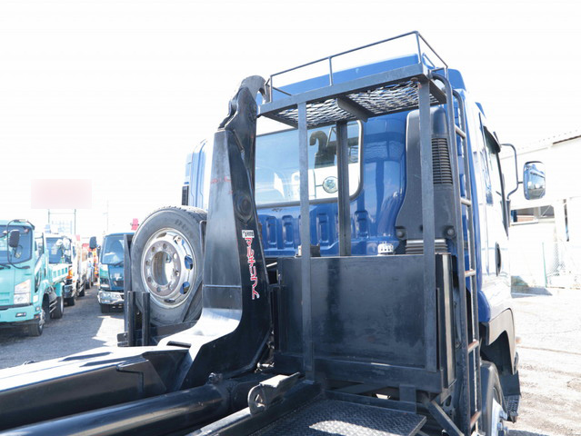 いすゞフォワードコンテナ専用車増トン（6t・8t）[写真08]