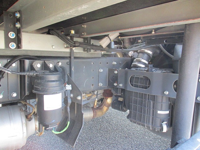 三菱ふそうキャンター冷凍車（冷蔵車）小型（2t・3t）[写真11]