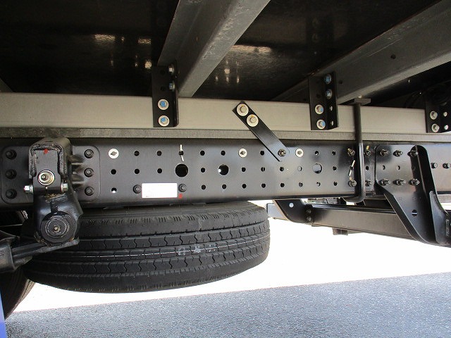 三菱ふそうキャンター冷凍車（冷蔵車）小型（2t・3t）[写真13]