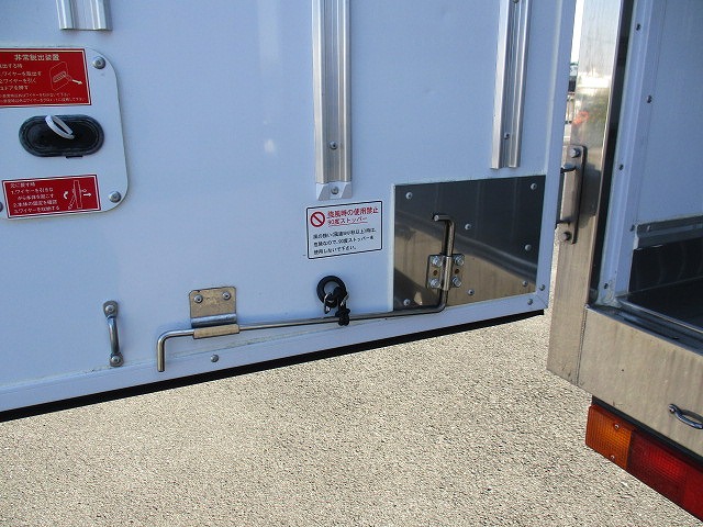 三菱ふそうキャンター冷凍車（冷蔵車）小型（2t・3t）[写真15]
