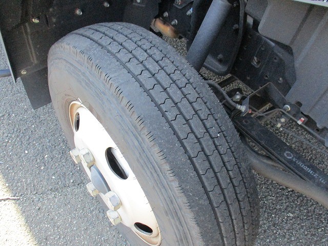 三菱ふそうキャンター冷凍車（冷蔵車）小型（2t・3t）[写真33]