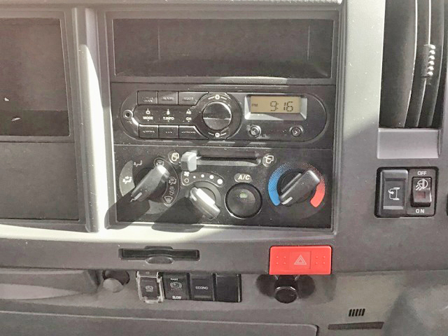 いすゞエルフアルミバン小型（2t・3t）[写真10]