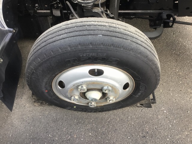 いすゞエルフアルミバン小型（2t・3t）[写真22]