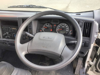 いすゞエルフアルミバン小型（2t・3t）[写真34]