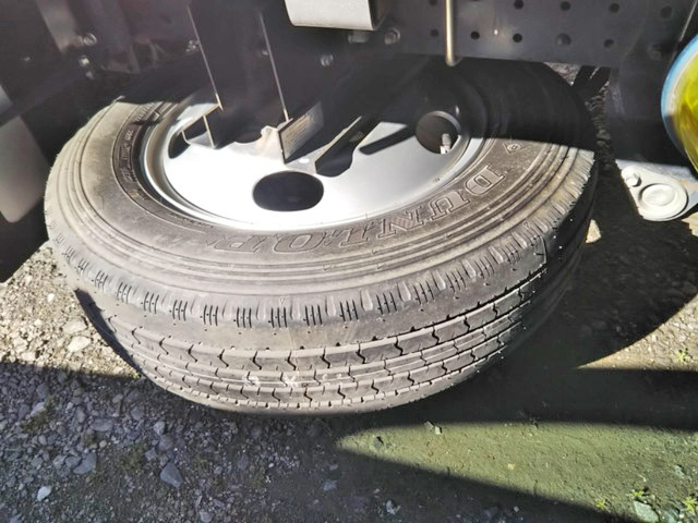 三菱ふそうキャンター平ボディ小型（2t・3t）[写真11]