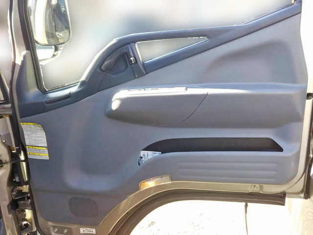 三菱ふそうキャンター平ボディ小型（2t・3t）[写真22]