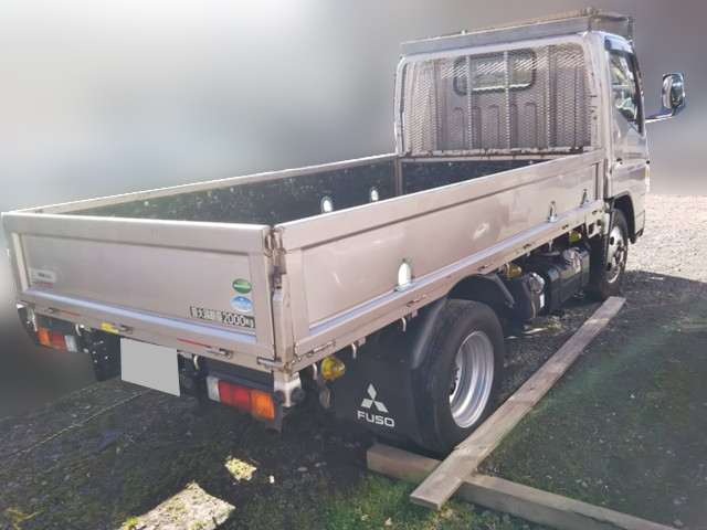 三菱ふそうキャンター平ボディ小型（2t・3t）[写真03]