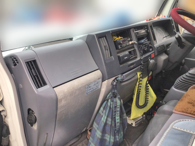 いすゞエルフダブルキャブ（Wキャブ）小型（2t・3t）[写真12]