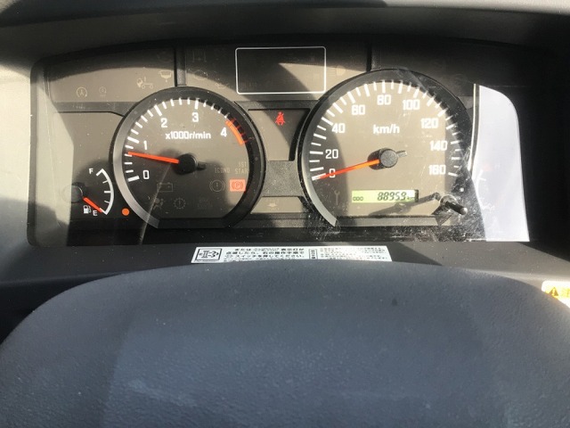 いすゞエルフアルミバン小型（2t・3t）[写真19]