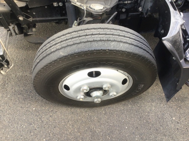 いすゞエルフアルミバン小型（2t・3t）[写真24]