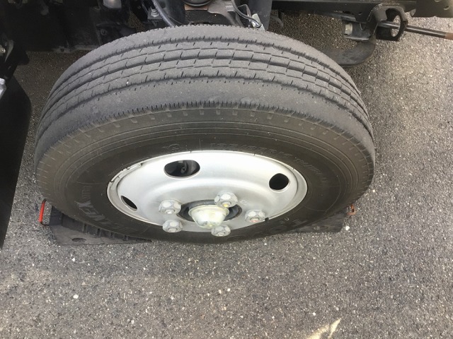 いすゞエルフアルミバン小型（2t・3t）[写真25]