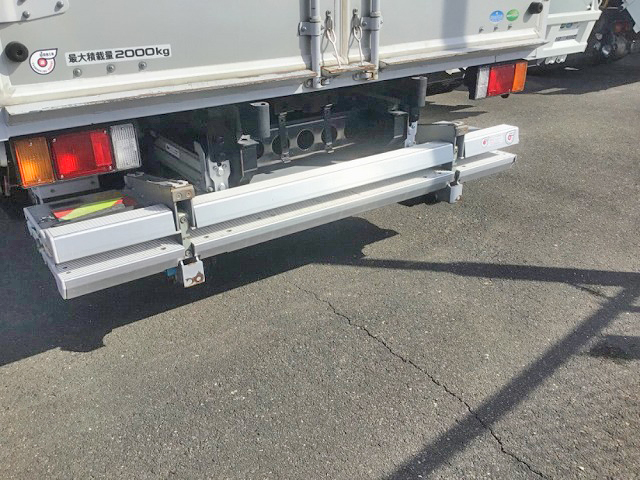 いすゞエルフアルミバン小型（2t・3t）[写真29]