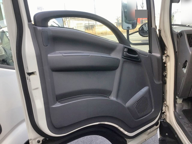 いすゞエルフアルミバン小型（2t・3t）[写真39]