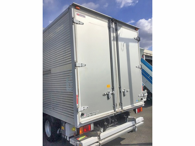 いすゞエルフアルミバン小型（2t・3t）[写真06]