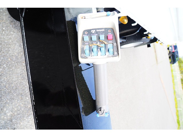 いすゞエルフクレーン5段小型（2t・3t）[写真20]