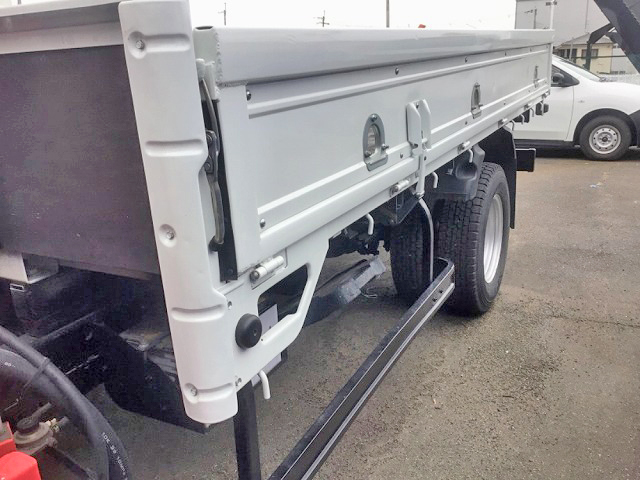 いすゞエルフクレーン4段小型（2t・3t）[写真06]