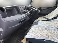 三菱ふそうキャンター平ボディ小型（2t・3t）[写真19]