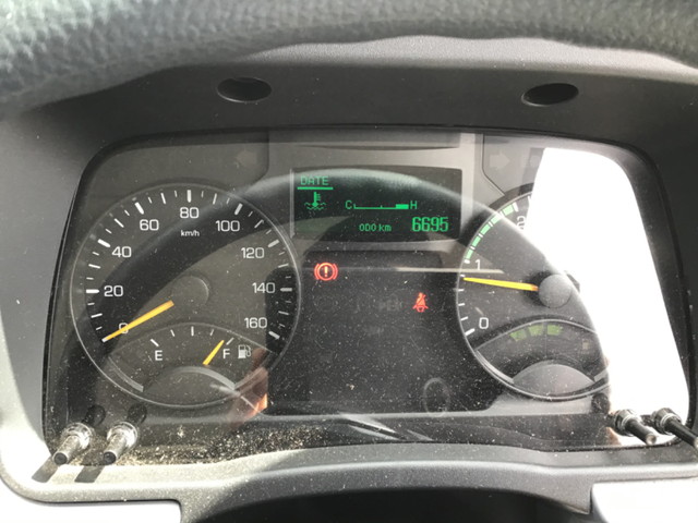 三菱ふそうキャンター平ボディ小型（2t・3t）[写真25]