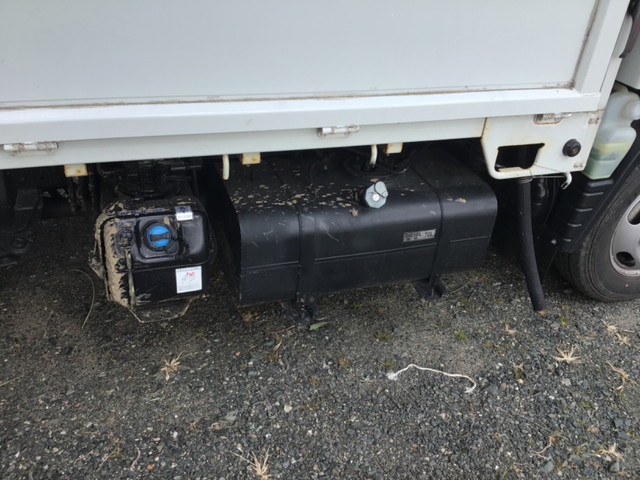 三菱ふそうキャンター平ボディ小型（2t・3t）[写真09]