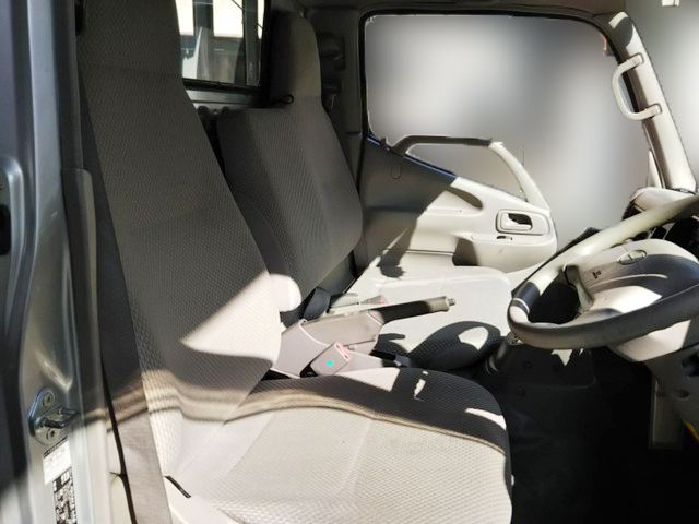 日野デュトロ平ボディ小型（2t・3t）[写真23]