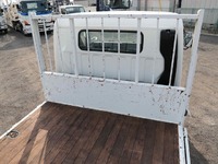 三菱ふそうキャンター平ボディ小型（2t・3t）[写真11]