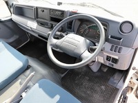 三菱ふそうキャンター平ボディ小型（2t・3t）[写真15]