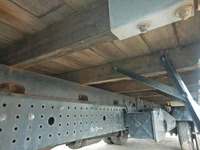 三菱ふそうキャンター平ボディ小型（2t・3t）[写真20]