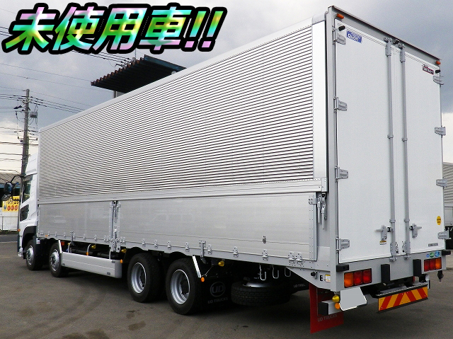 UDトラックスクオンアルミウイング大型（10t）[写真02]