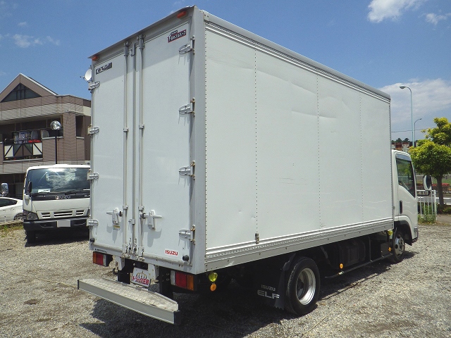 いすゞエルフパネルバン小型（2t・3t）[写真02]