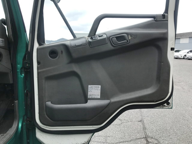 三菱ふそうファイターアルミウイング中型（4t）[写真30]