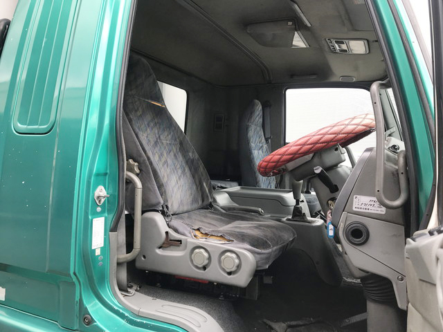 三菱ふそうファイターアルミウイング中型（4t）[写真32]