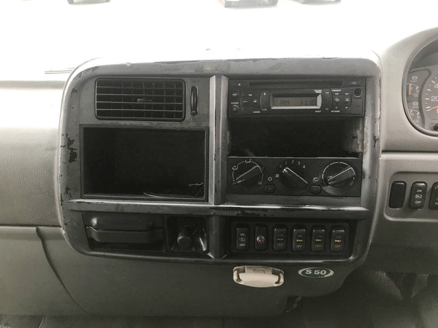 三菱ふそうファイターアルミウイング中型（4t）[写真36]