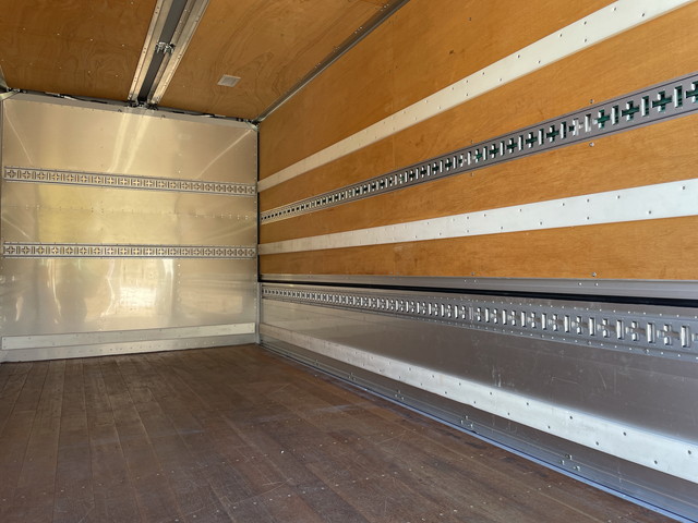 いすゞエルフアルミウイング小型（2t・3t）[写真11]