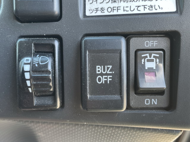 いすゞエルフアルミウイング小型（2t・3t）[写真38]