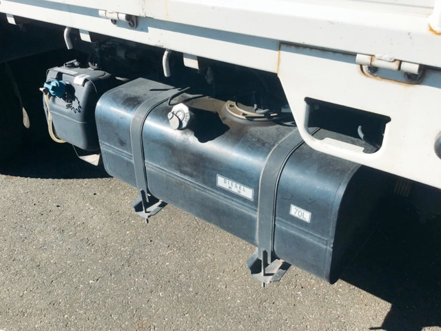 三菱ふそうキャンター平ボディ小型（2t・3t）[写真11]