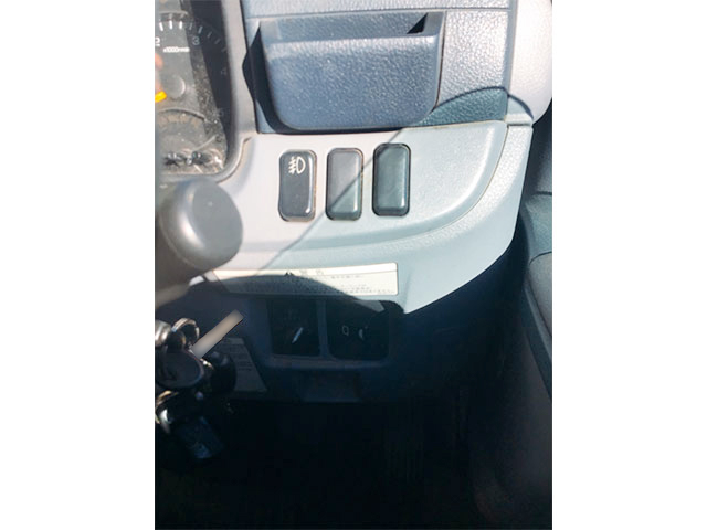 三菱ふそうキャンター平ボディ小型（2t・3t）[写真26]