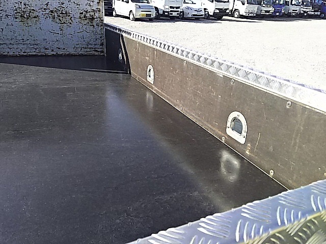 日野デュトロ平ボディ小型（2t・3t）[写真11]