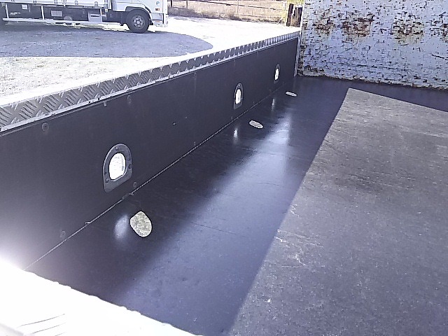 日野デュトロ平ボディ小型（2t・3t）[写真12]