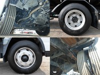 三菱ふそうキャンター平ボディ小型（2t・3t）[写真18]