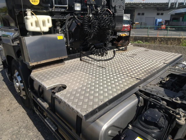 いすゞギガトレーラーヘッド（トラクターヘッド）大型（10t）[写真13]