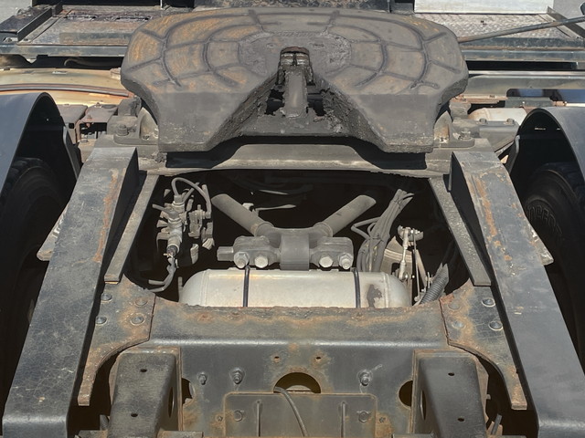 日野プロフィアトレーラーヘッド（トラクターヘッド）大型（10t）[写真11]