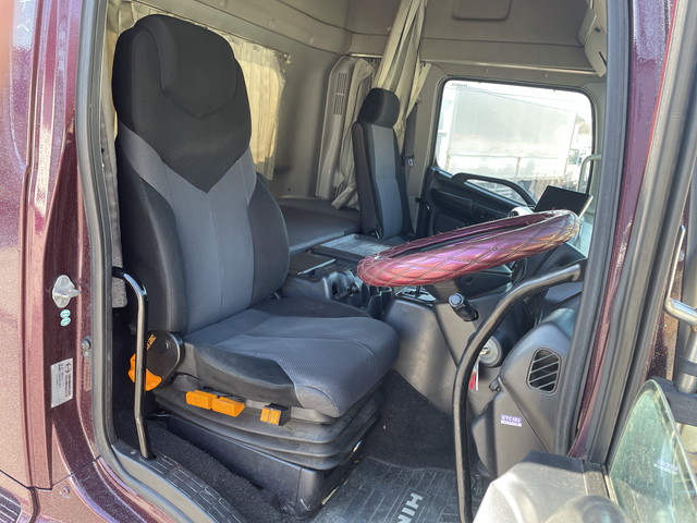 日野プロフィアトレーラーヘッド（トラクターヘッド）大型（10t）[写真26]