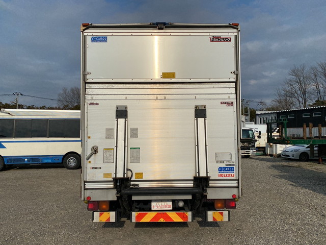 いすゞフォワードアルミウイング中型（4t）[写真10]