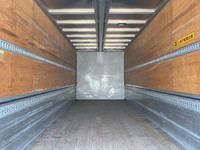 いすゞフォワードアルミウイング中型（4t）[写真12]