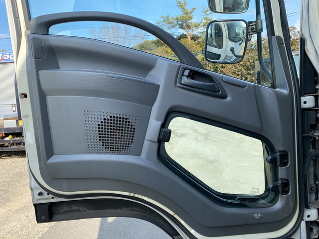 いすゞフォワードアルミウイング中型（4t）[写真24]