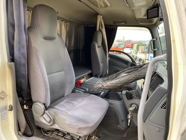 いすゞフォワードアルミウイング中型（4t）[写真26]